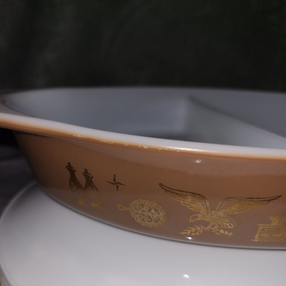 Vintage Pyrex Divided Casserole Early American